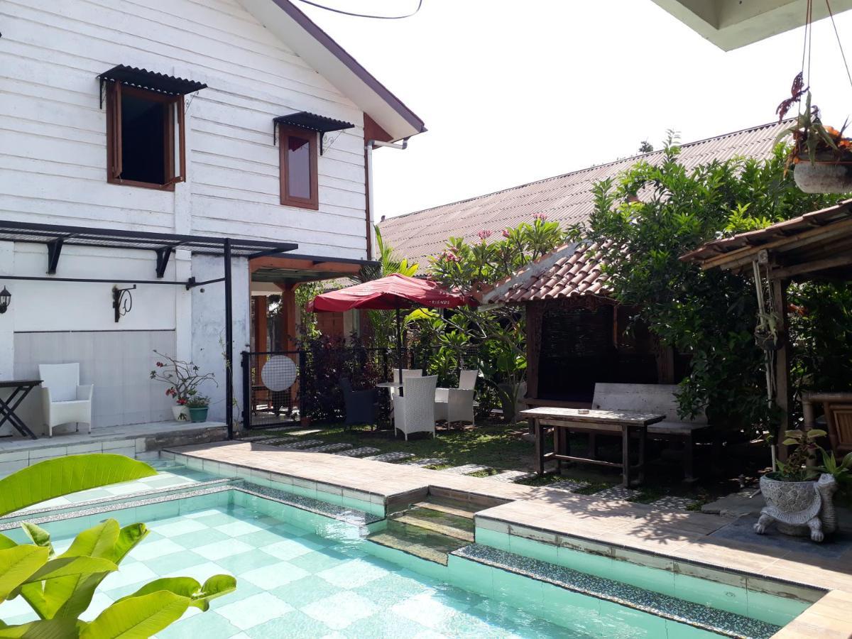 Arjuna Garden Homestay Γιογκιακάρτα Εξωτερικό φωτογραφία